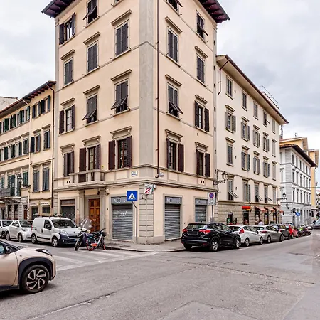 Romantica Residenza Sull'arno Daire *
