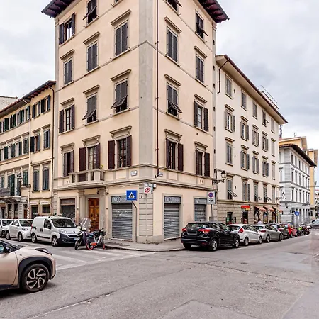 Romantica Residenza Sull'arno 아파트